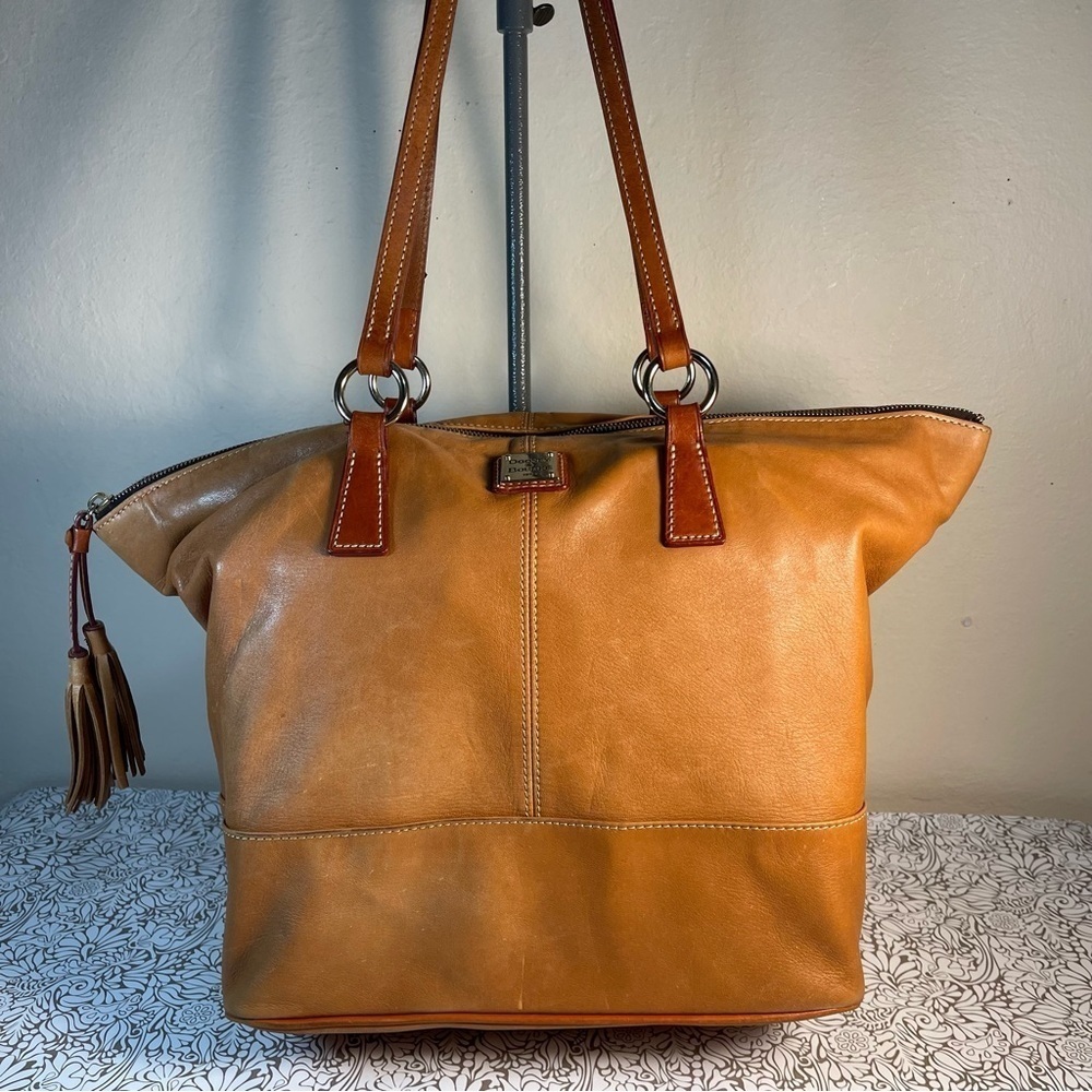 Dooney & Bourke Tobi Lambskin Leather Tote Bag Zip Top Shoulder Handbag